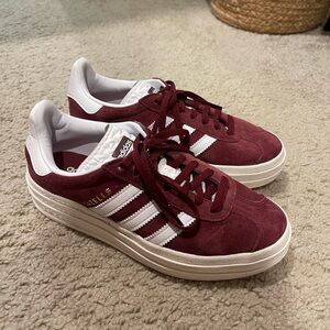 Adidas Gazelle size 6W